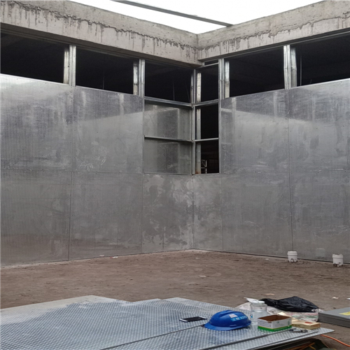 �����Ʒ���ǽ�����������͸ְ尲װ